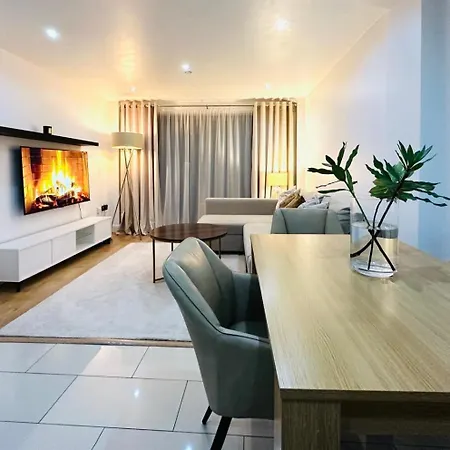 Westferry Deluxe Penthouse Apartment London Exterior photo